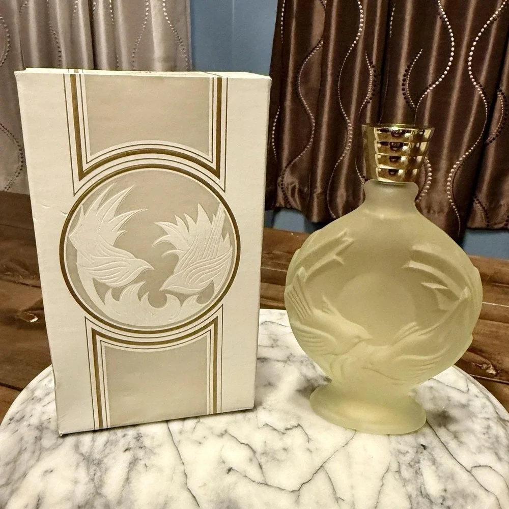 NEW! Avon Skin So Soft Bath Oil 6oz Vintage 1973 Love Song Frosted Bird Bottle